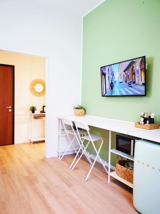 Appartement Sunny Flat 50 Meters From The Metro à Milan Extérieur photo