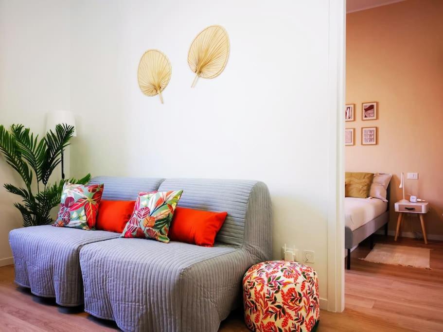 Appartement Sunny Flat 50 Meters From The Metro à Milan Extérieur photo