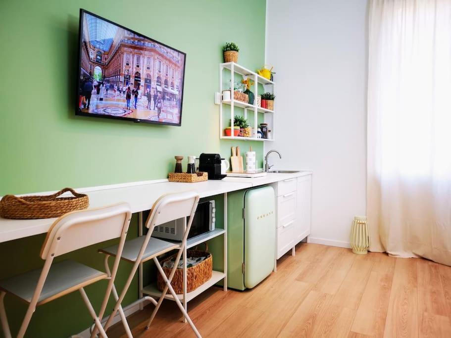 Appartement Sunny Flat 50 Meters From The Metro à Milan Extérieur photo